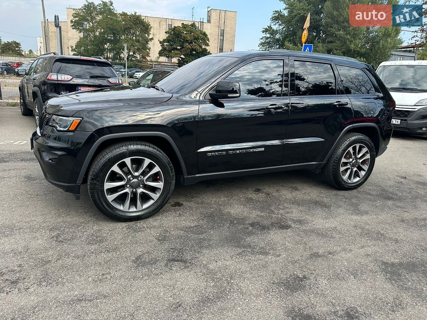 Jeep Grand Cherokee 2020 VIN 1C4RJFBG1LC422895 фото оголошення 10 з 26