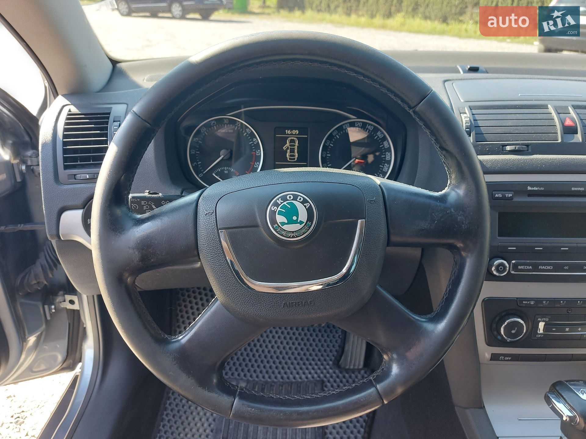Skoda Octavia 2012 VIN TMBKE61Z1D2051656 фото оголошення 34 з 60
