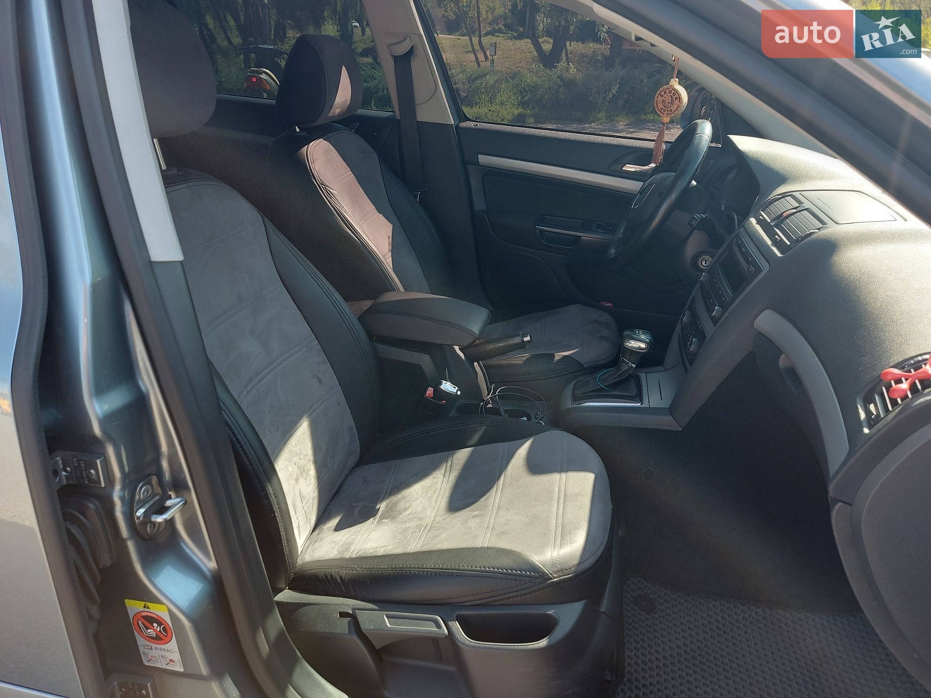 Skoda Octavia 2012 VIN TMBKE61Z1D2051656 фото оголошення 43 з 60