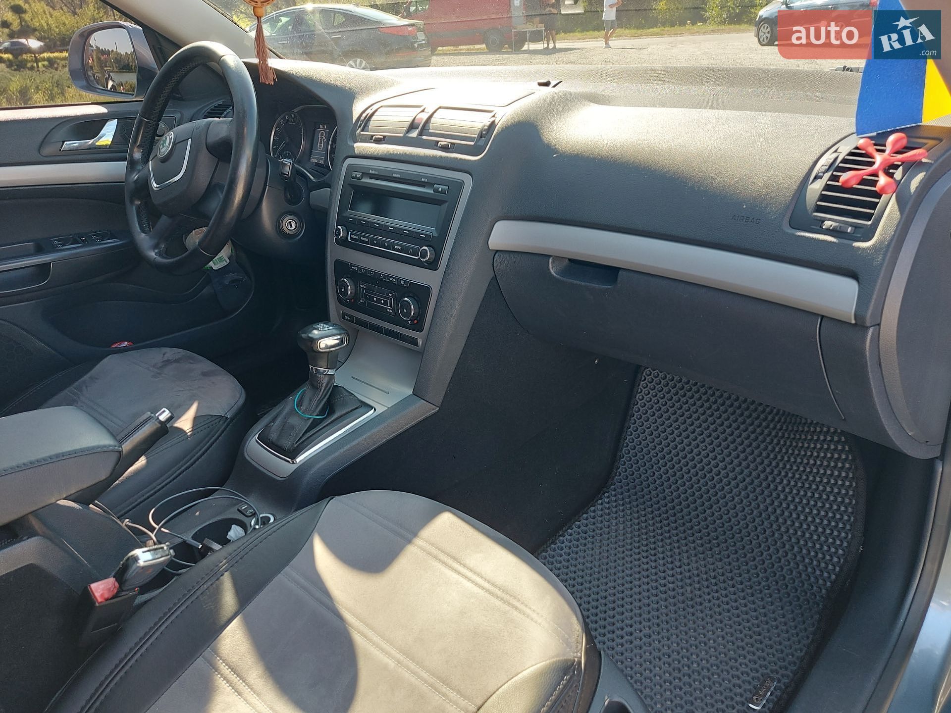 Skoda Octavia 2012 VIN TMBKE61Z1D2051656 фото оголошення 44 з 60