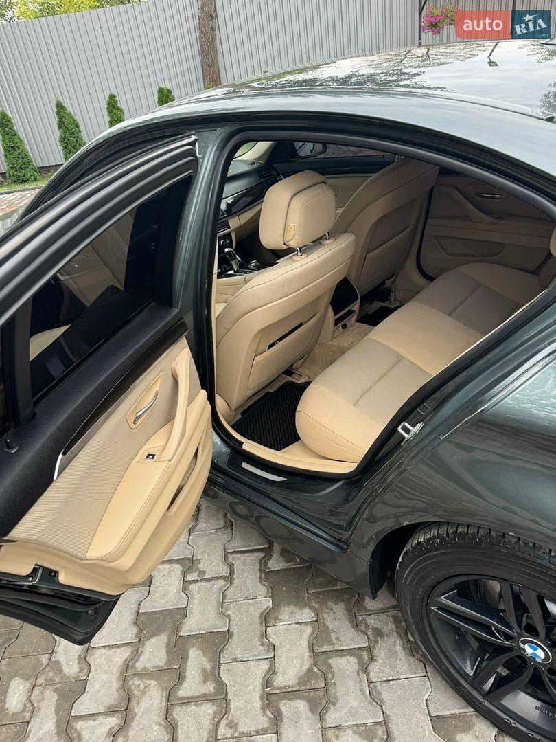 BMW 5 Series 2011 VIN WBAFW51000C515631 фото оголошення 2 з 17