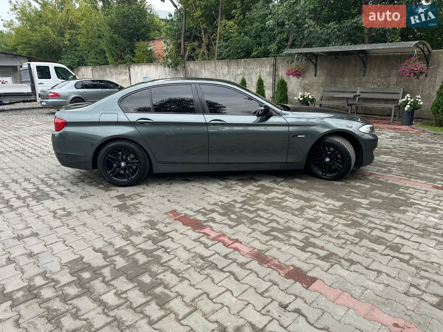 BMW 5 Series 2011 VIN WBAFW51000C515631 фото оголошення 13 з 17