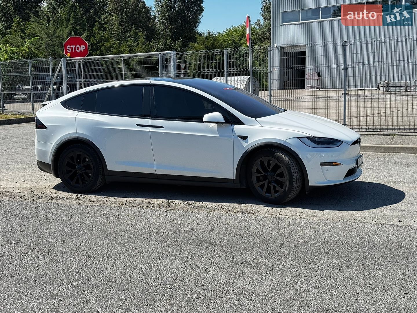 Tesla Model X 2022 VIN 7SAXCBE6XNF354943 фото оголошення 6 з 31