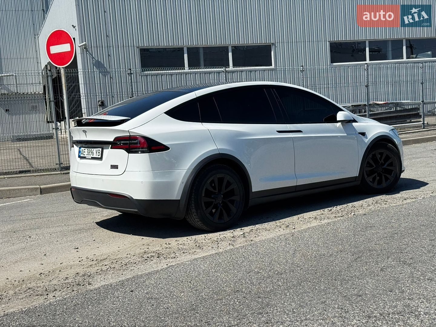 Tesla Model X 2022 VIN 7SAXCBE6XNF354943 фото оголошення 12 з 31