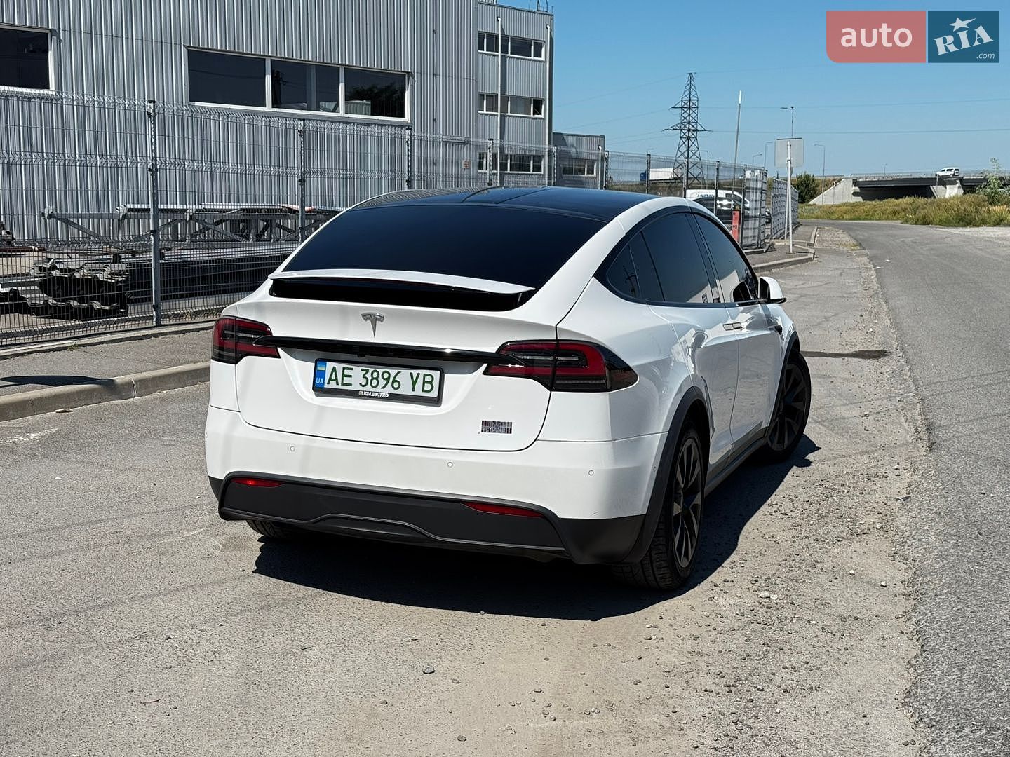 Tesla Model X 2022 VIN 7SAXCBE6XNF354943 фото оголошення 13 з 31