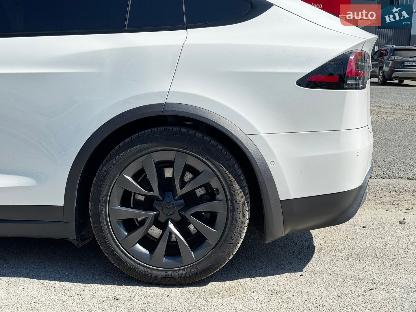 Tesla Model X 2022 VIN 7SAXCBE6XNF354943 фото оголошення 19 з 31