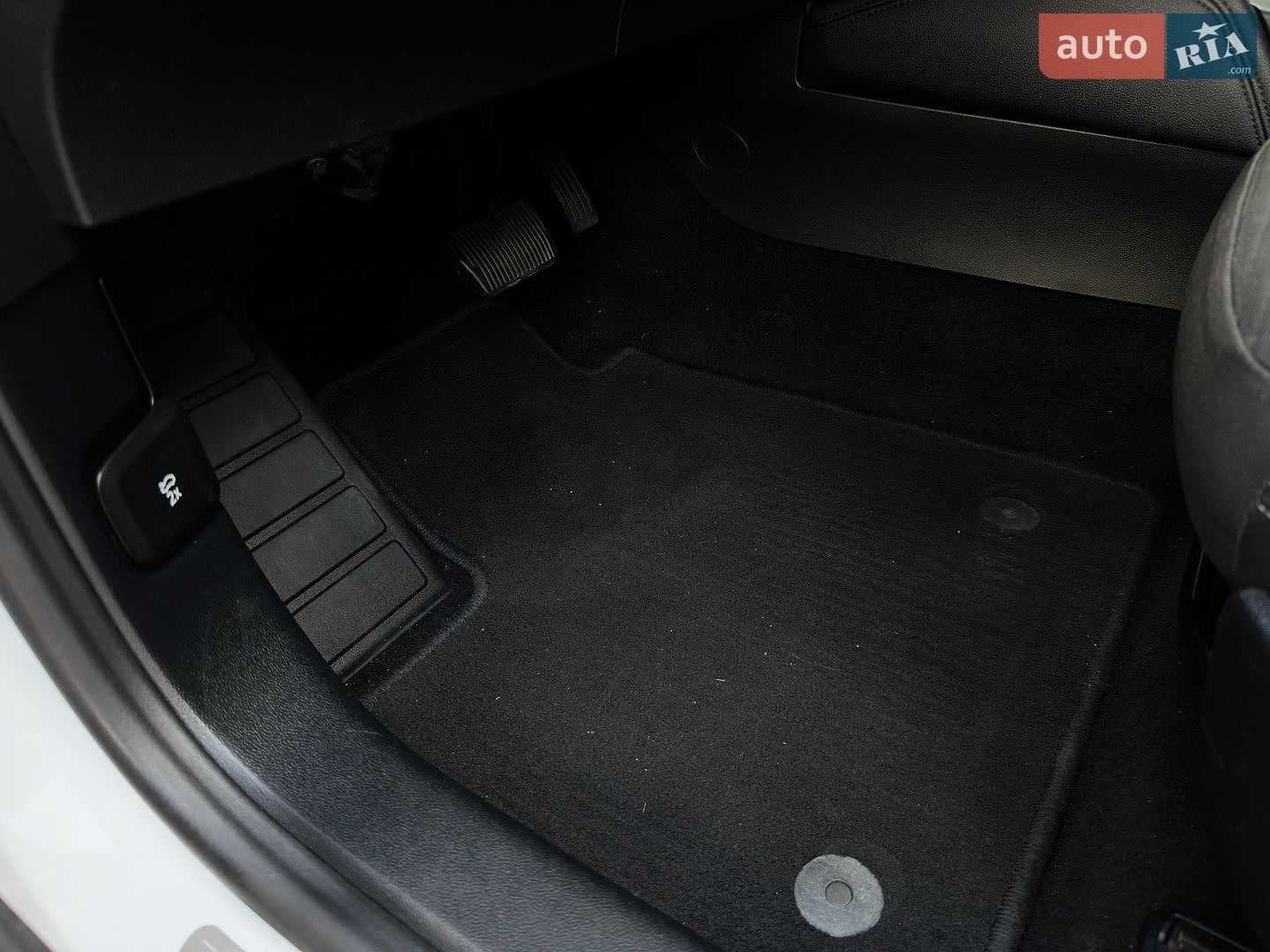 Ford Focus 2021 VIN WF0PXXGCHPMJ27104 фото оголошення 17 з 61