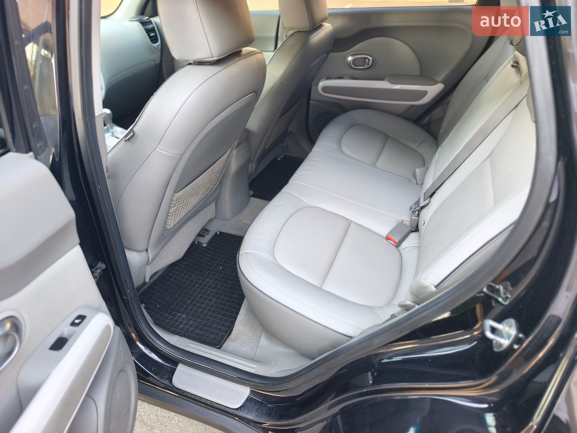 Kia Soul EV 2018 VIN KNAJX81EFJ7024425 фото оголошення 13 з 29