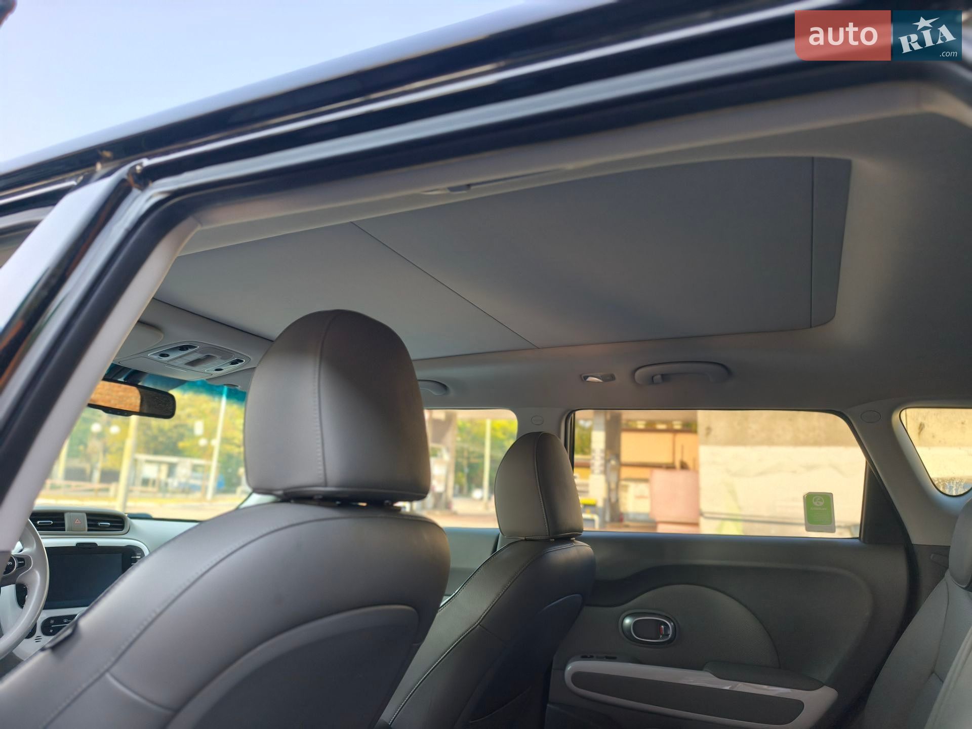 Kia Soul EV 2018 VIN KNAJX81EFJ7024425 фото оголошення 17 з 29