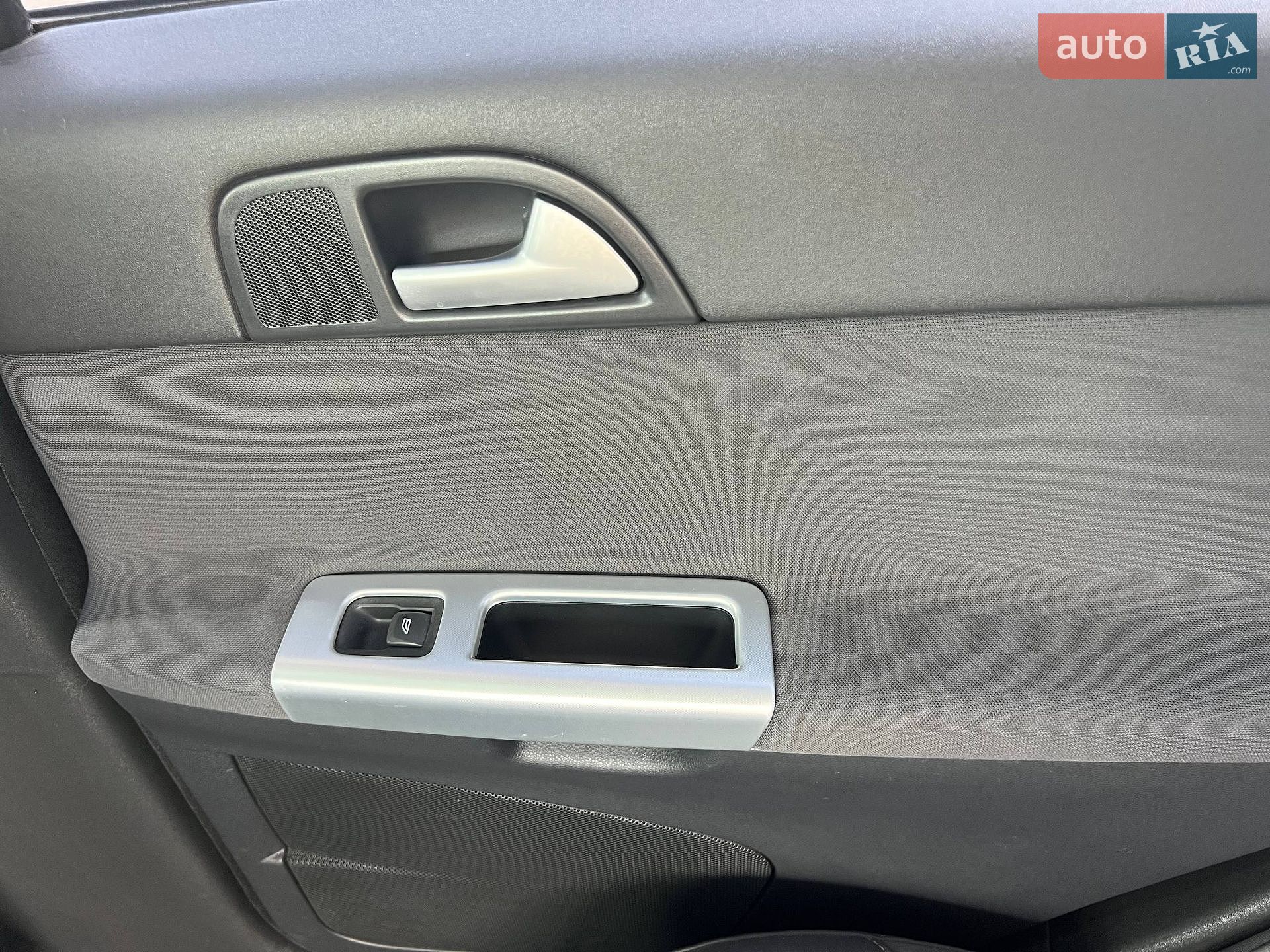 Volvo S40 2010 VIN YV1MS76E2A2511871 фото оголошення 32 з 42