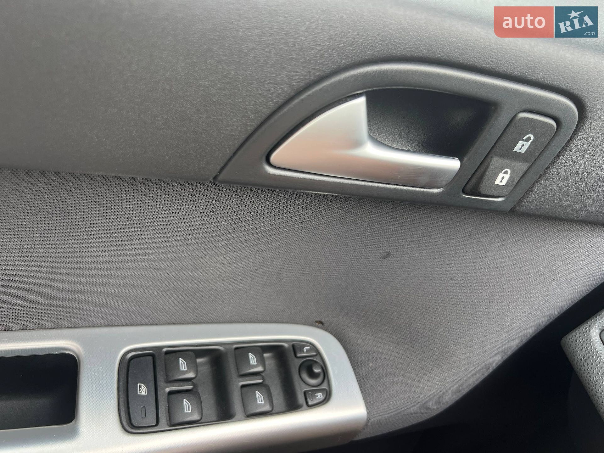 Volvo S40 2010 VIN YV1MS76E2A2511871 фото оголошення 33 з 42