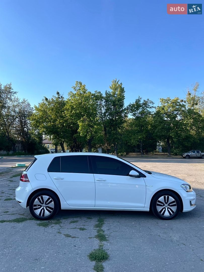 Volkswagen e-Golf 2015 VIN WVWZZZAUZGW902068 фото оголошення 6 з 21