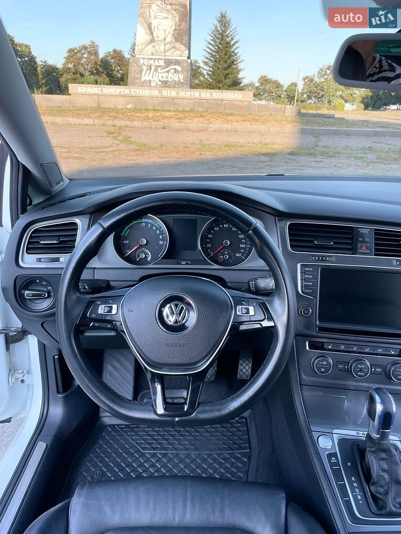 Volkswagen e-Golf 2015 VIN WVWZZZAUZGW902068 фото оголошення 16 з 21