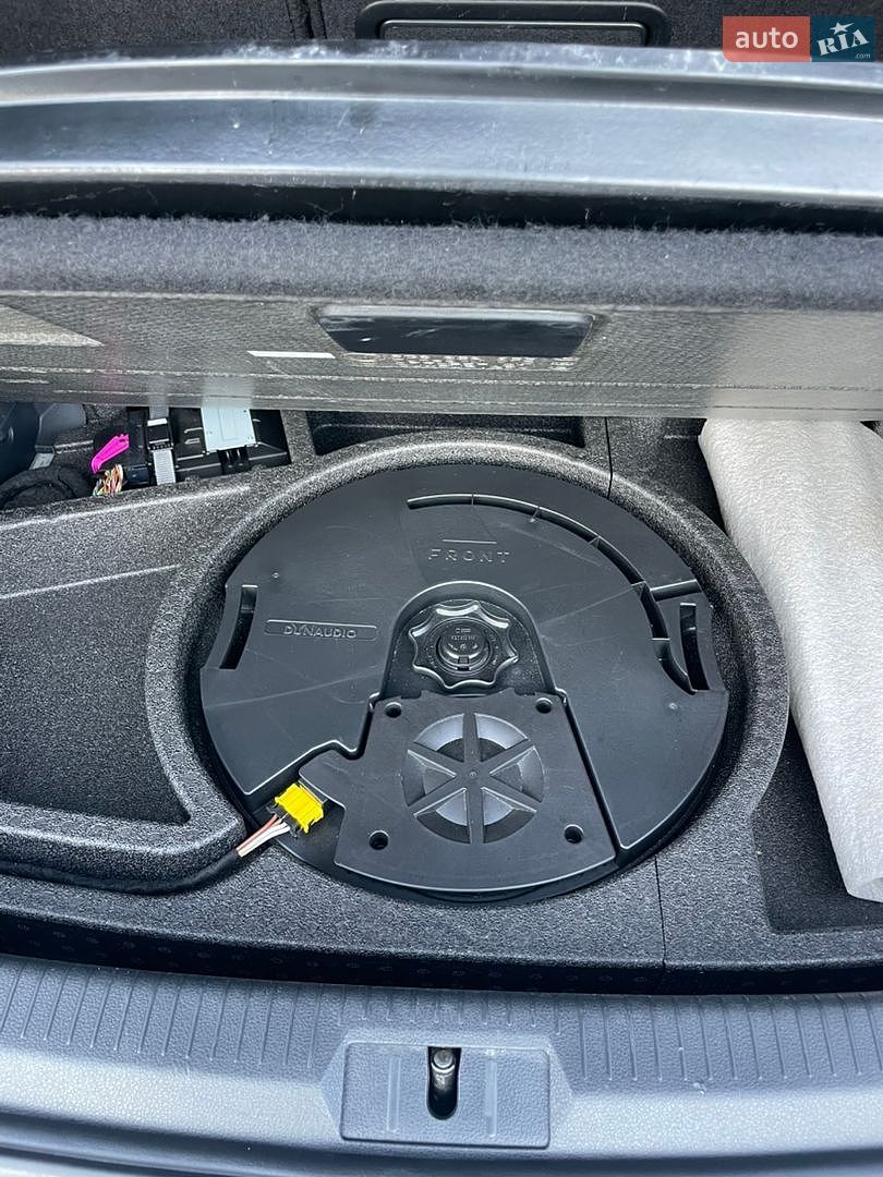 Volkswagen e-Golf 2015 VIN WVWZZZAUZGW902068 фото оголошення 17 з 21