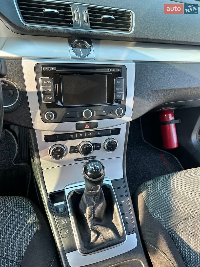 Volkswagen Passat 2013 VIN WVWZZZ3CZEE041951 фото оголошення 17 з 20