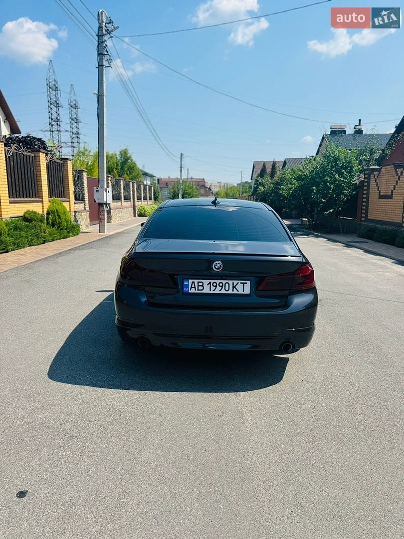 BMW 5 Series 2018 VIN WBAJA7C50KWW19468 фото оголошення 9 з 31