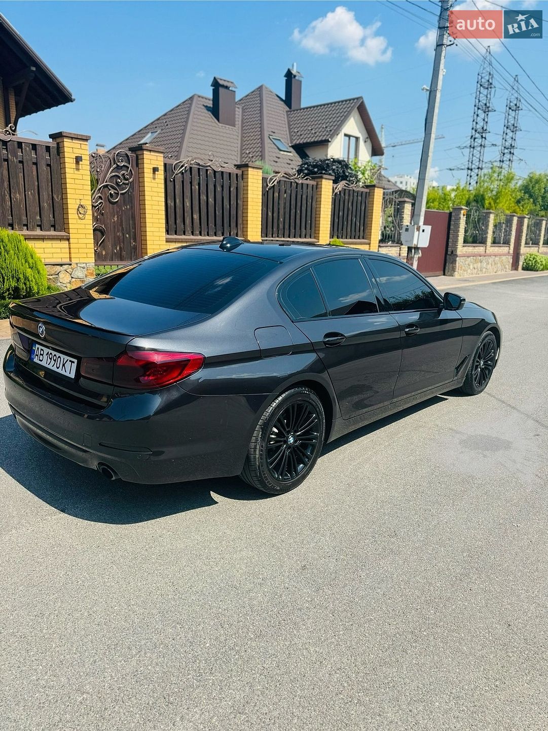 BMW 5 Series 2018 VIN WBAJA7C50KWW19468 фото оголошення 7 з 31