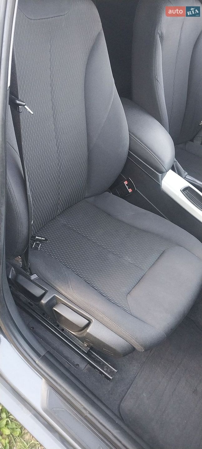 BMW 1 Series 2012 VIN WBA1C71020J042616 фото оголошення 10 з 19