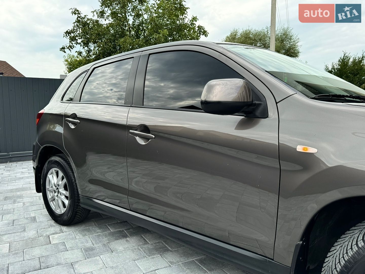 Mitsubishi ASX 2011 VIN JMBXTGA3WBZ008559 фото оголошення 16 з 113