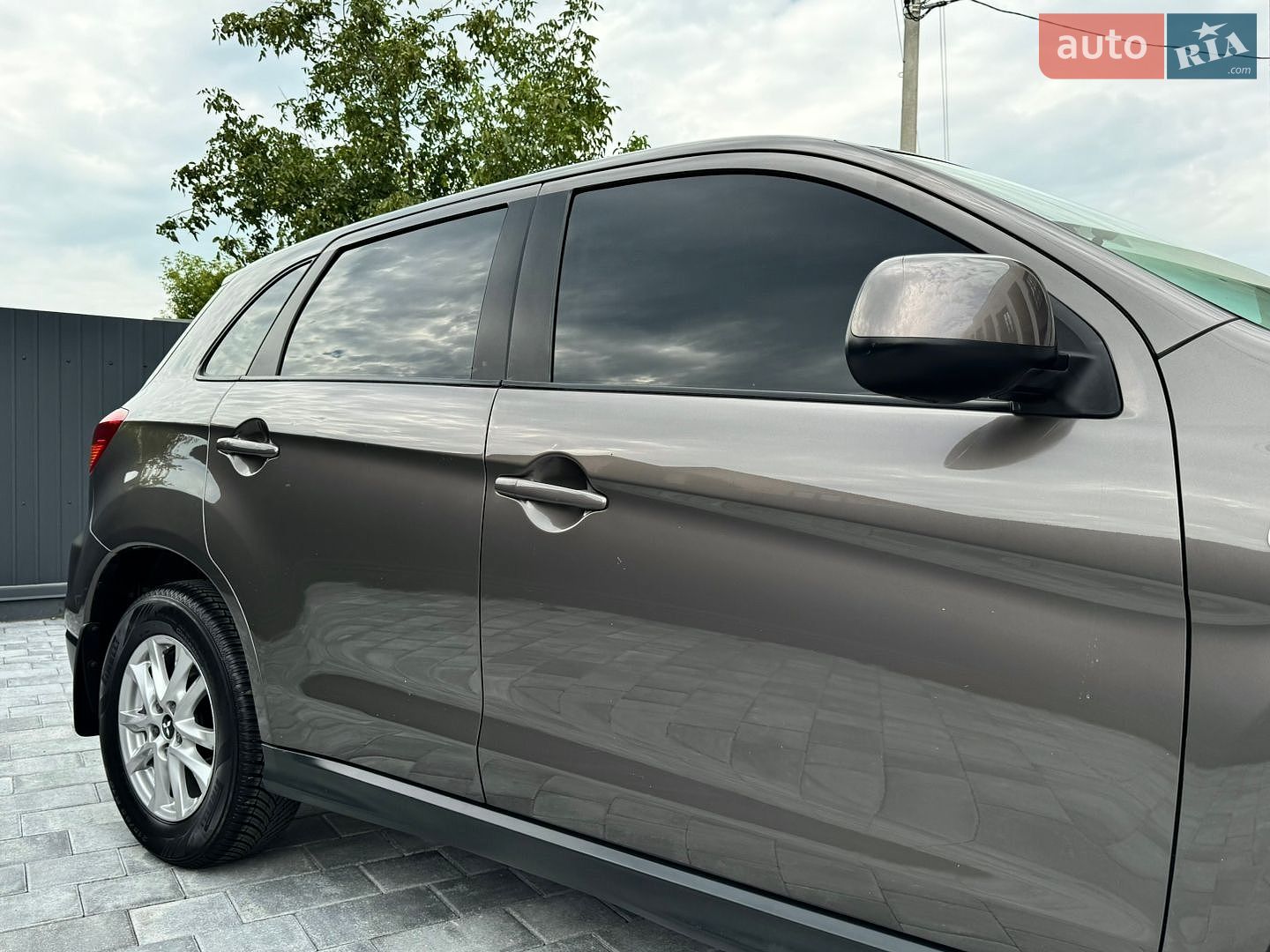 Mitsubishi ASX 2011 VIN JMBXTGA3WBZ008559 фото оголошення 17 з 113