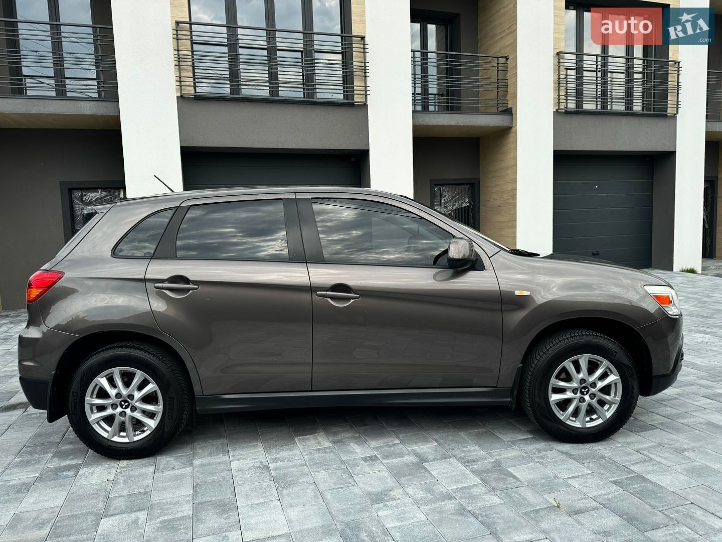 Mitsubishi ASX 2011 VIN JMBXTGA3WBZ008559 фото оголошення 41 з 113