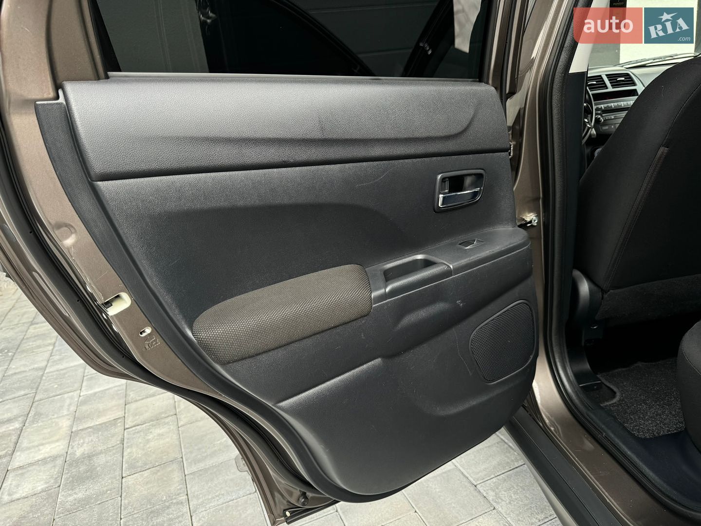 Mitsubishi ASX 2011 VIN JMBXTGA3WBZ008559 фото оголошення 77 з 113