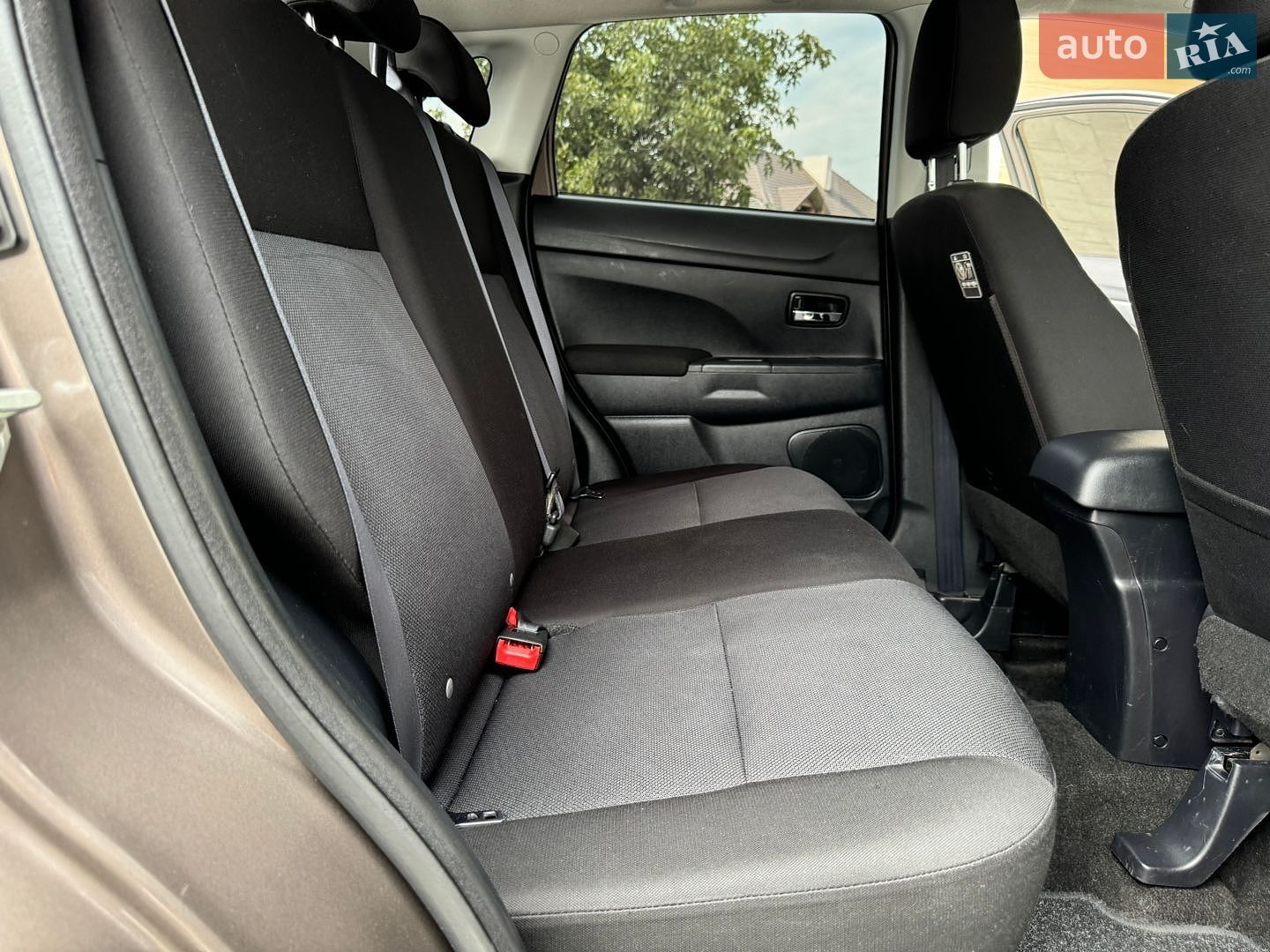 Mitsubishi ASX 2011 VIN JMBXTGA3WBZ008559 фото оголошення 95 з 113