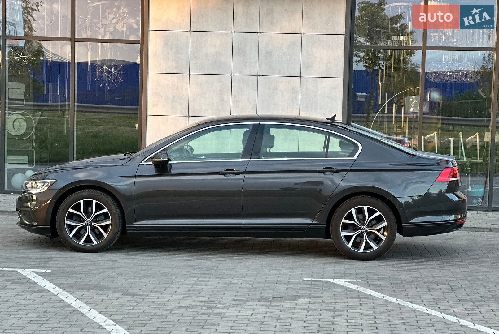 Volkswagen Passat 2021 VIN WVWZZZ3CZME026555 фото оголошення 4 з 69