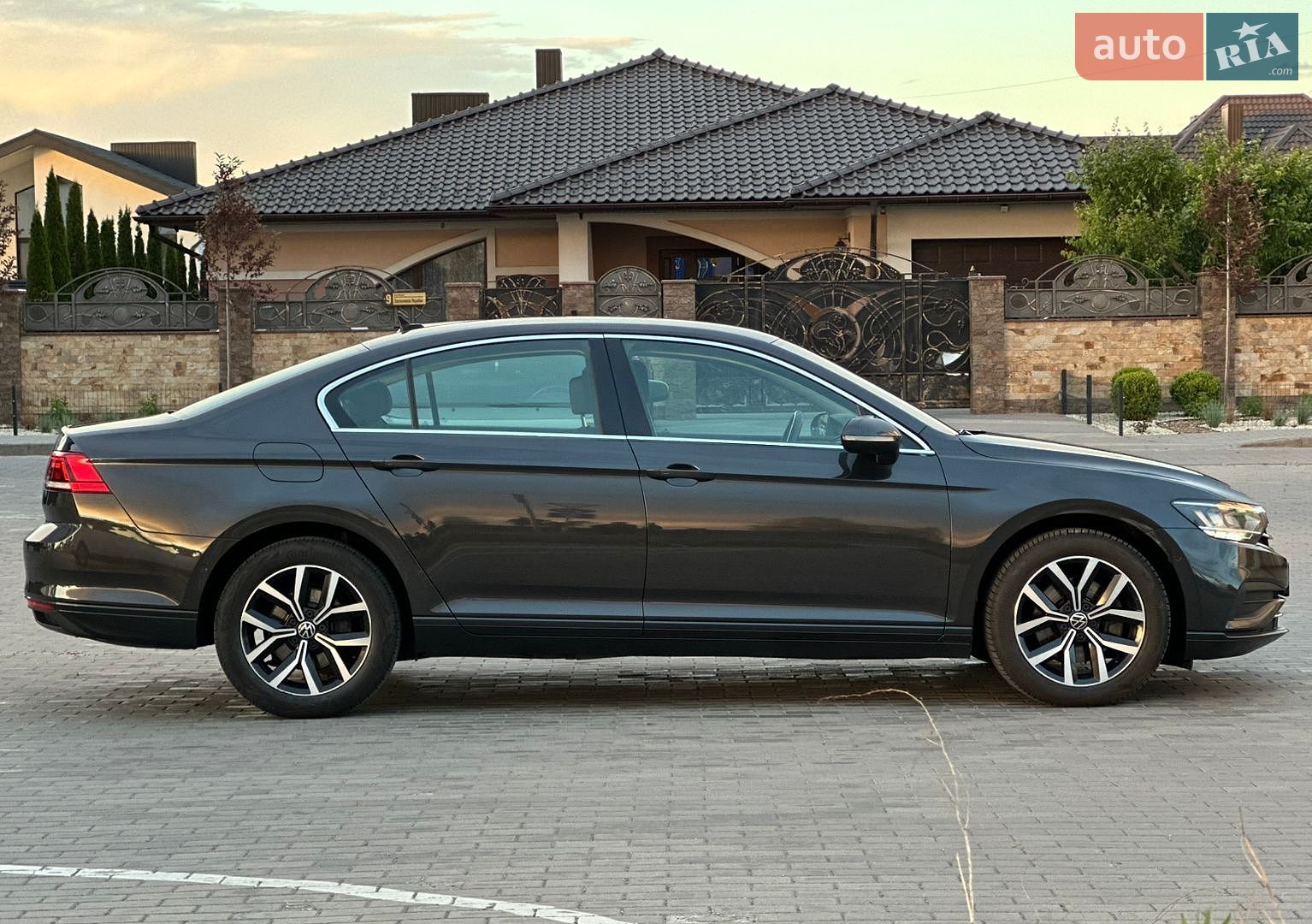 Volkswagen Passat 2021 VIN WVWZZZ3CZME026555 фото оголошення 10 з 69