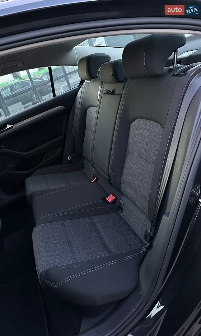 Volkswagen Passat 2021 VIN WVWZZZ3CZME026555 фото оголошення 37 з 69