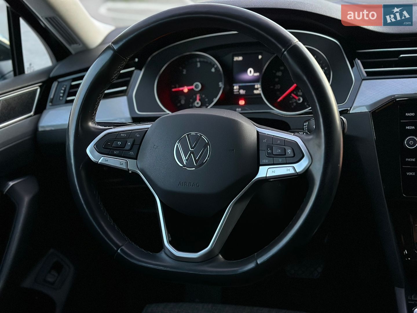 Volkswagen Passat 2021 VIN WVWZZZ3CZME026555 фото оголошення 41 з 69