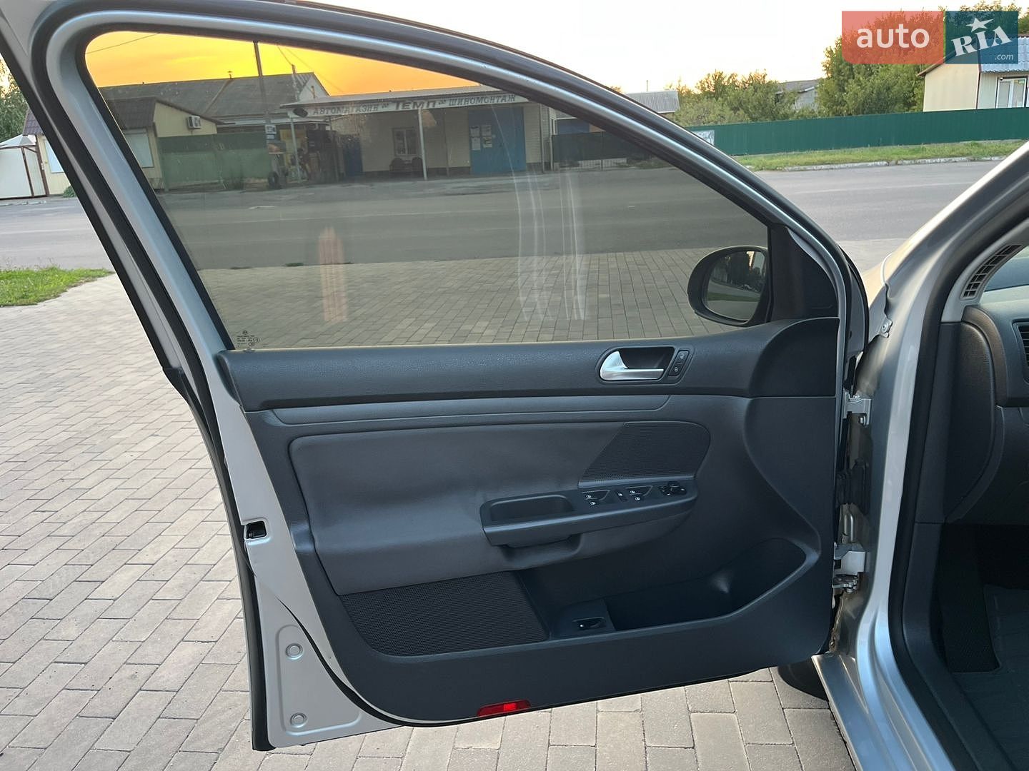 Volkswagen Golf 2008 VIN WVWZZZ1KZ8P122359 фото оголошення 25 з 57
