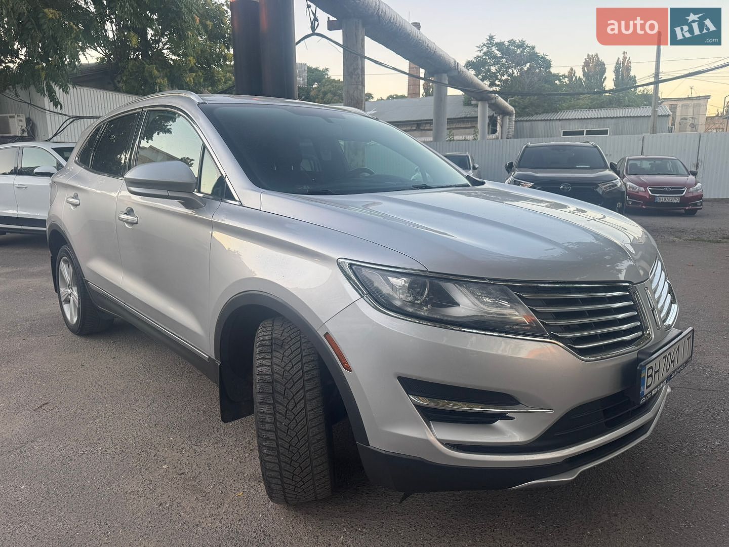 Lincoln MKC 2017 VIN 5LMCJ1D96HUL45460 фото оголошення 8 з 33