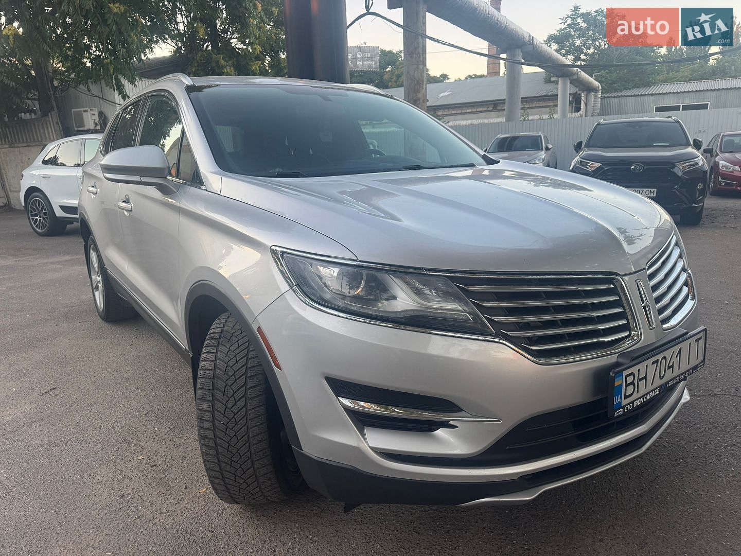 Lincoln MKC 2017 VIN 5LMCJ1D96HUL45460 фото оголошення 9 з 33