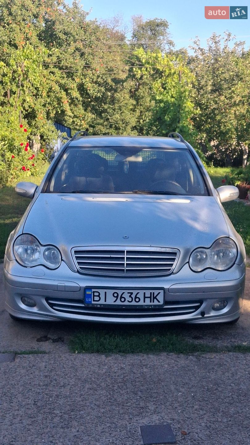 Mercedes-Benz C-Class 2005 VIN WDB2032461F750894 фото оголошення 3 з 9