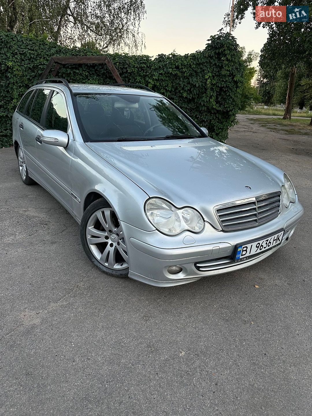 Mercedes-Benz C-Class 2005 VIN WDB2032461F750894 фото оголошення 2 з 9