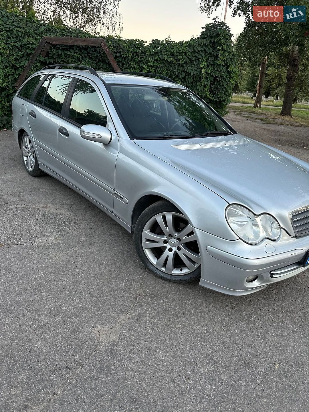 Mercedes-Benz C-Class 2005 VIN WDB2032461F750894 фото оголошення 4 з 9