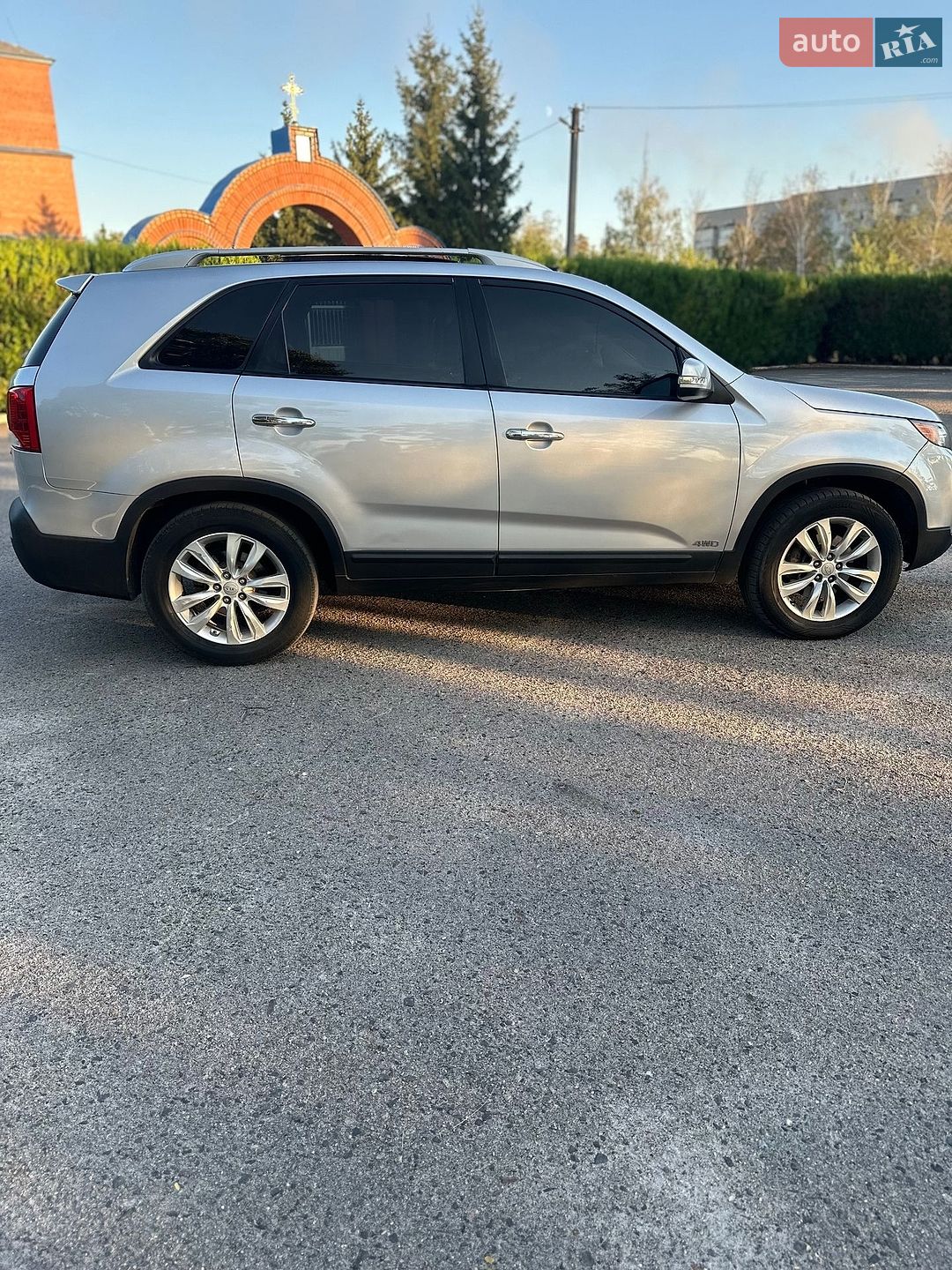 Kia Sorento 2010 VIN KNAKU814DA5090068 фото оголошення 2 з 11