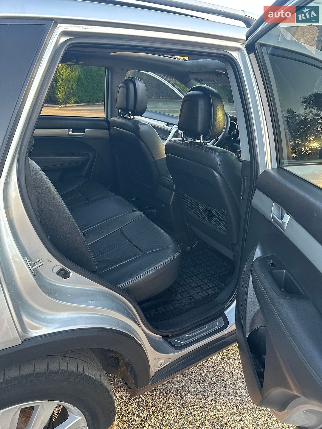 Kia Sorento 2010 VIN KNAKU814DA5090068 фото оголошення 7 з 11