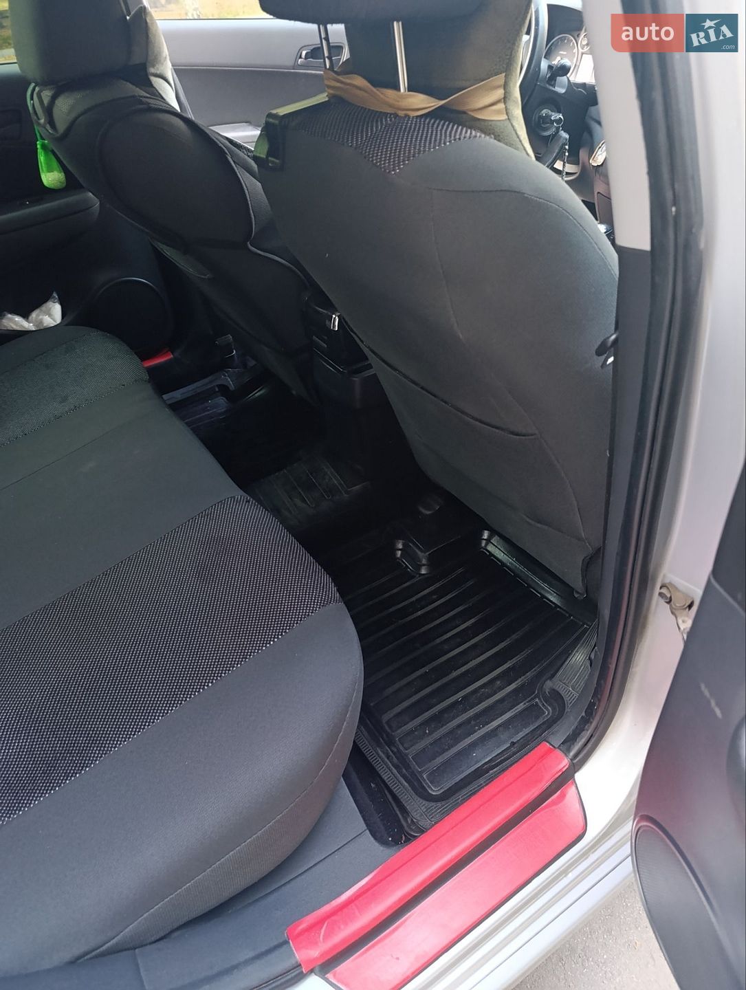 Hyundai i30 2010 VIN TMADB81DBBJ048965 фото оголошення 8 з 15
