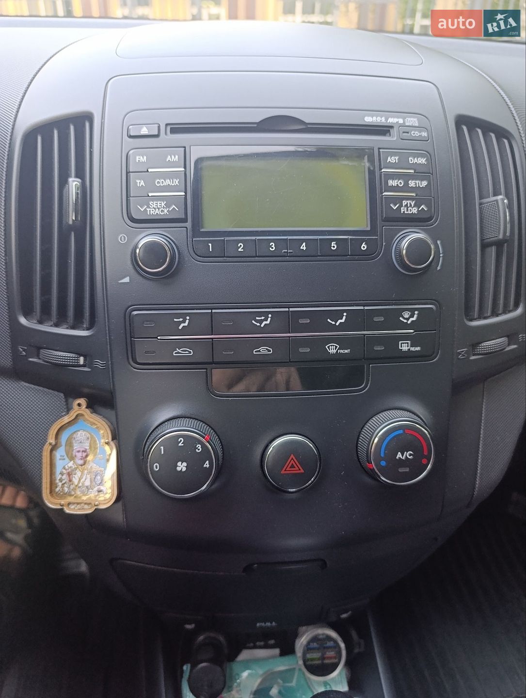Hyundai i30 2010 VIN TMADB81DBBJ048965 фото оголошення 12 з 15