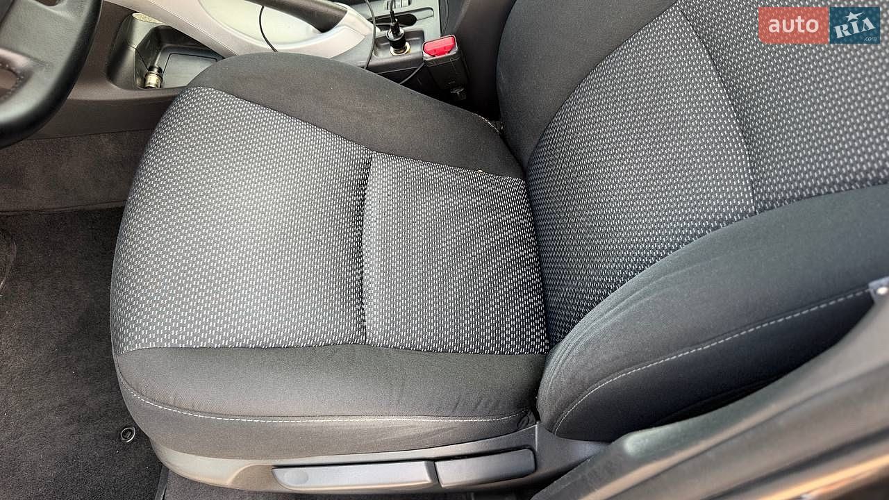 Toyota Auris 2010 VIN NMTKV56E00R064366 фото оголошення 15 з 26