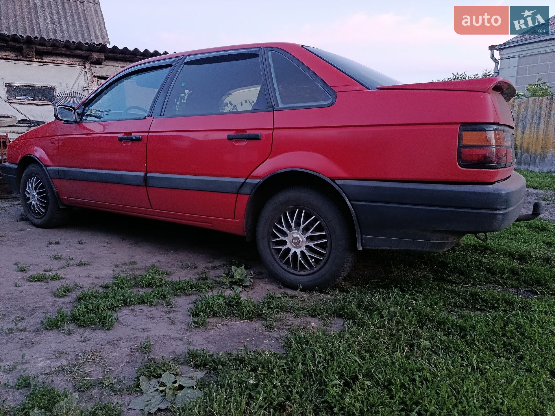 Volkswagen Passat 1989 VIN WVWZZZ31ZKB047804 фото оголошення 2 з 7