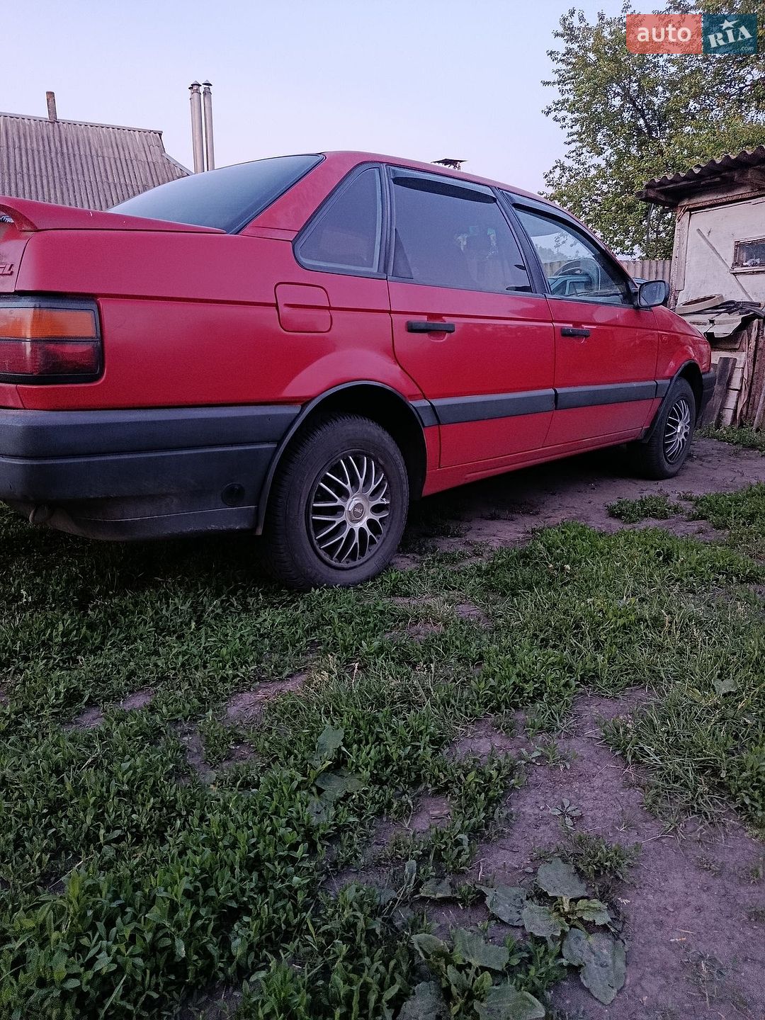 Volkswagen Passat 1989 VIN WVWZZZ31ZKB047804 фото оголошення 4 з 7