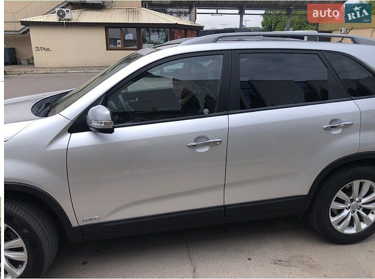 Kia Sorento 2010 VIN KNAKU814DA5104268 фото оголошення 4 з 4