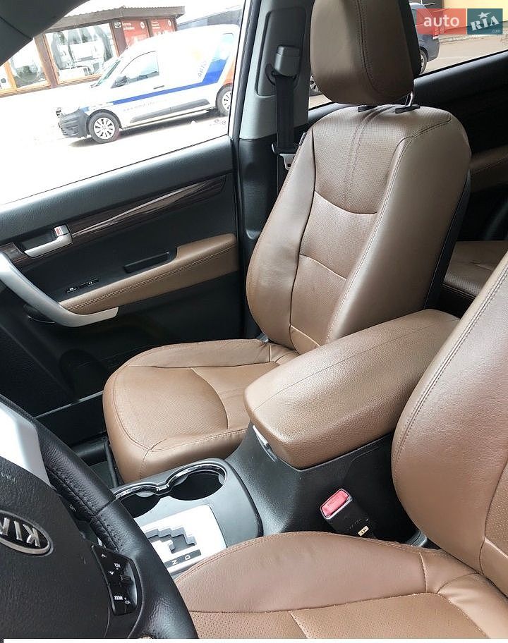 Kia Sorento 2010 VIN KNAKU814DA5104268 фото оголошення 3 з 4