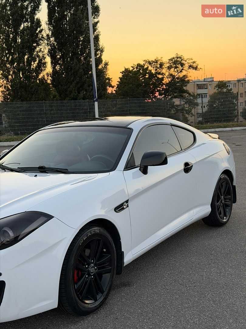 Hyundai Coupe 2008 VIN KMHHN61DP8U297200 фото оголошення 2 з 25