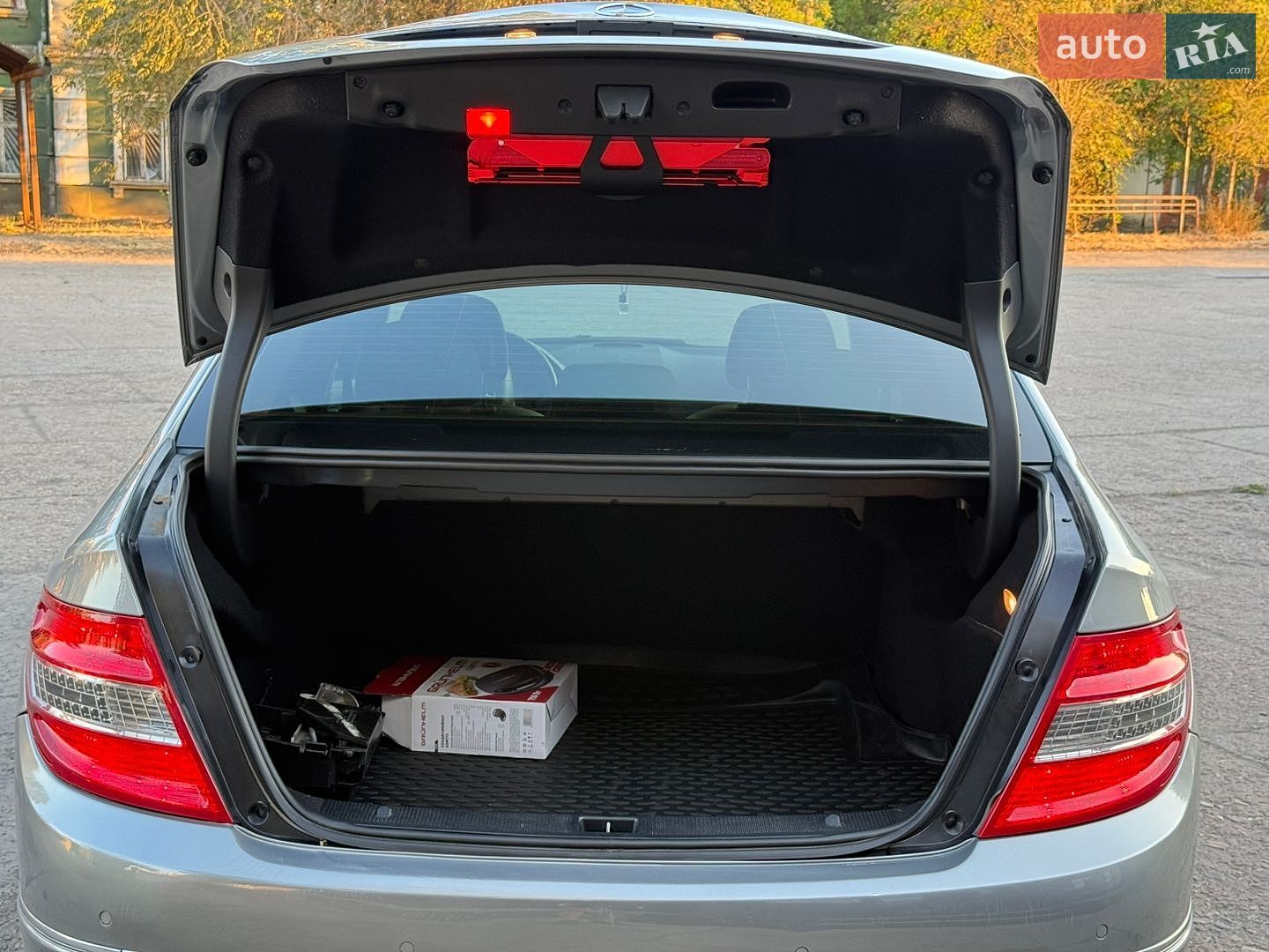Mercedes-Benz C-Class 2009 VIN WDD2040871F458048 фото оголошення 4 з 45
