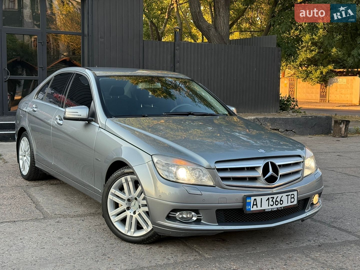 Mercedes-Benz C-Class 2009 VIN WDD2040871F458048 фото оголошення 9 з 45