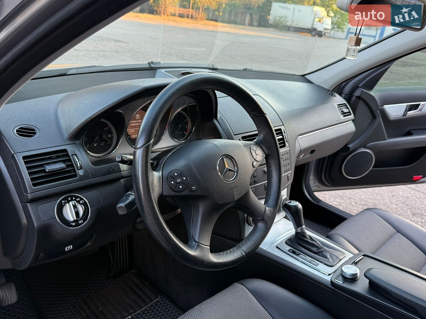 Mercedes-Benz C-Class 2009 VIN WDD2040871F458048 фото оголошення 13 з 45